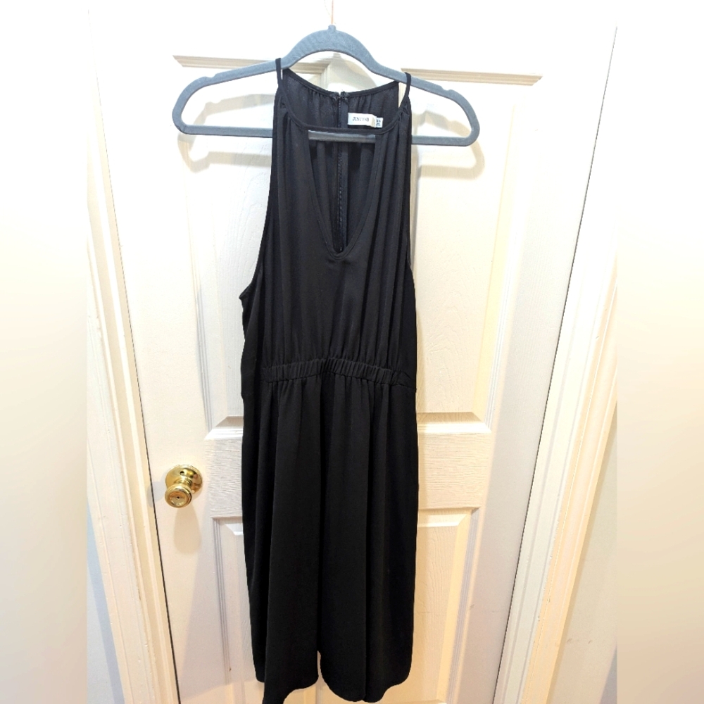 Elegant Black Sleeveless Dress